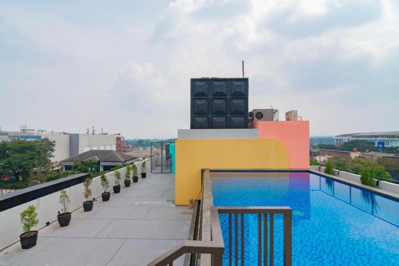 Sans Hotel Alexander Bandung Exterior foto