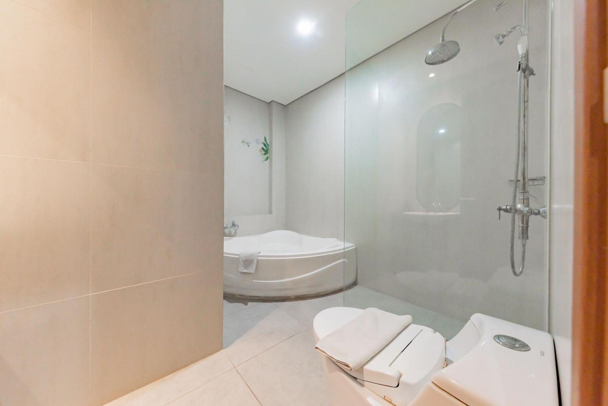 Sans Hotel Alexander Bandung Zimmer foto